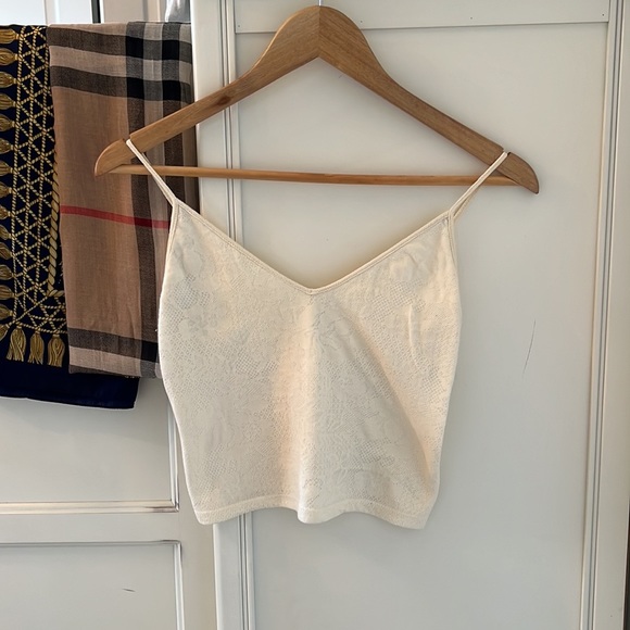 Brandy Melville Women's Tank Top Blouse - Picture 4 of 9
